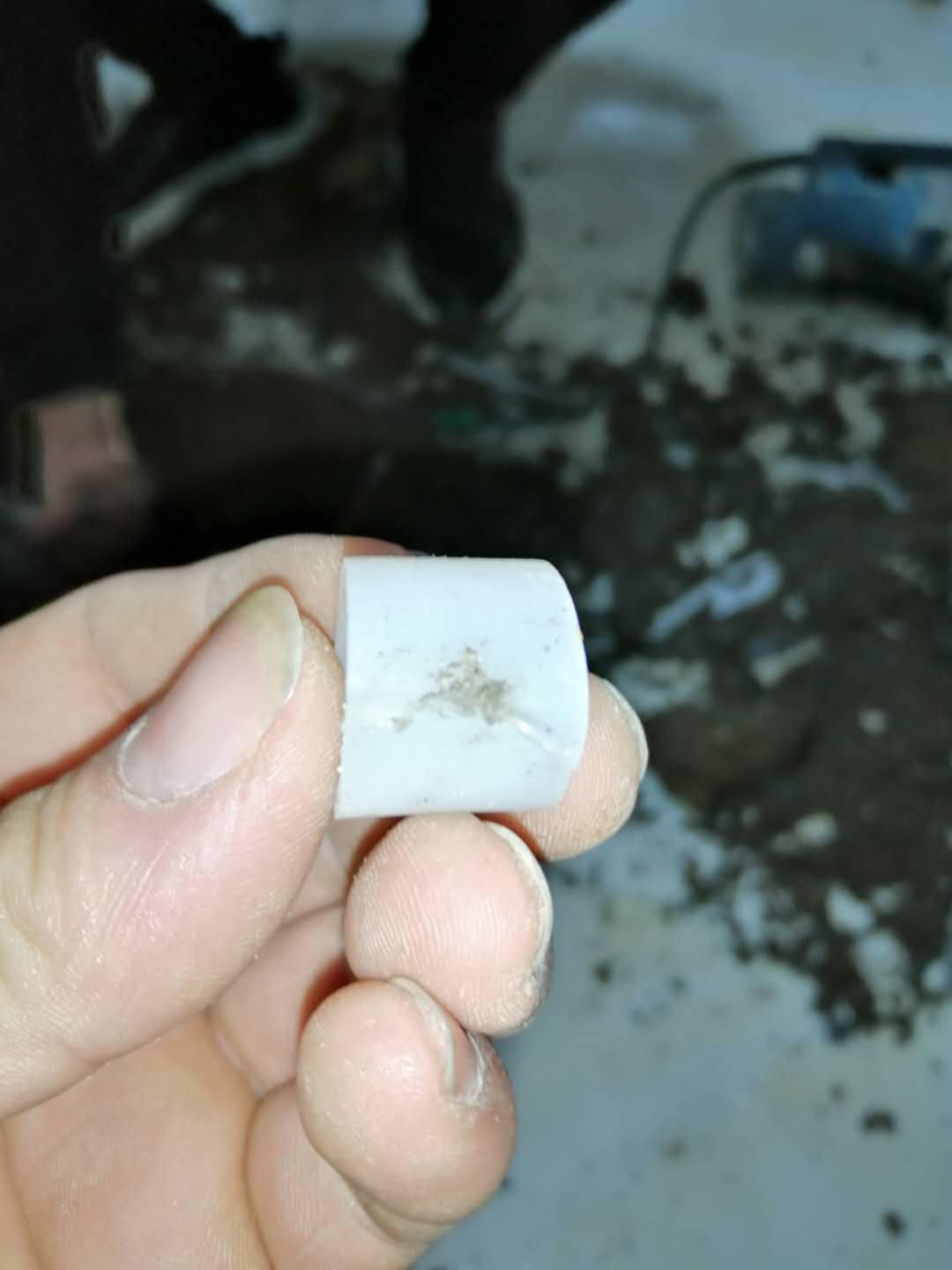 松桃家里地暖漏水了怎么办？